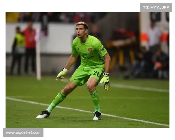 维拉门将马丁内斯7次神扑,成狙击枪手幕后英雄 维拉门将马丁内斯7次神扑,成狙击枪手幕后英雄